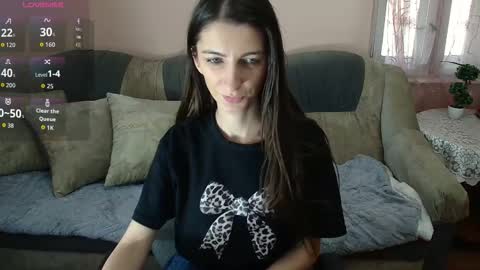 Snapshot of your_crazygirl chatting on 11/25/25, 10:37 Enna Kim online show from 11/25/25, 10:37