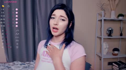 Lina online show from 02/04/25, 12:44