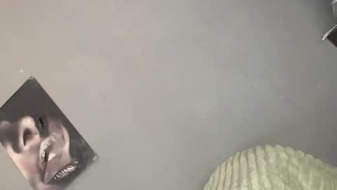 LARA online show from 03/22/26, 02:20