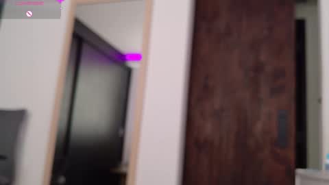 Snapshot of your_dream1217 chatting on 02/12/25, 04:22 Valery online show from 02/12/25, 04:22