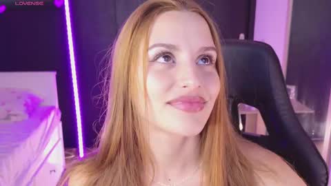 Snapshot of your_dream1217 chatting on 09/26/25, 12:25 Valery online show from 09/26/25, 12:25