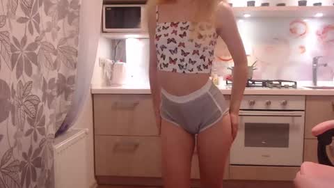 Snapshot of your_dream6996 chatting on 12/27/24, 11:42 your_dream6996 online show from 12/27/24, 11:42