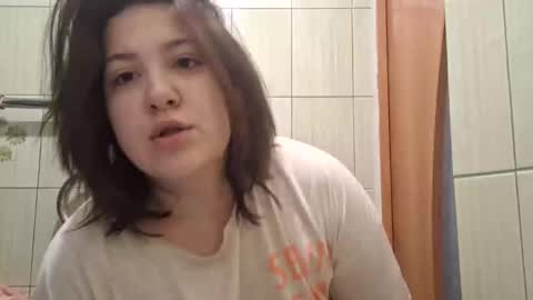 Snapshot of your_dream_04 chatting on 01/16/25, 03:34 Erica online show from 01/16/25, 03:34