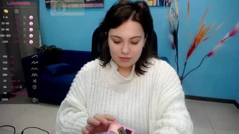 Snapshot of your_dream_04 chatting on 01/28/25, 06:27 Erica online show from 01/28/25, 06:27