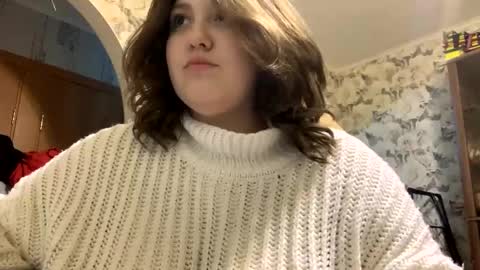 Snapshot of your_dream_04 chatting on 02/28/25, 03:48 Erica online show from 02/28/25, 03:48