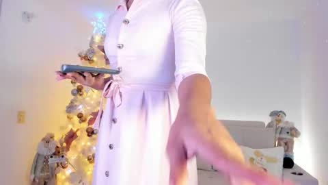 Snapshot of your_favorite_doll_ chatting on 12/19/24, 10:32 Eliza online show from 12/19/24, 10:32