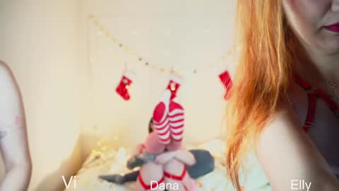 Snapshot of your_favoritegirls chatting on 12/15/24, 05:31 girls u wanna fuck online show from 12/15/24, 05:31