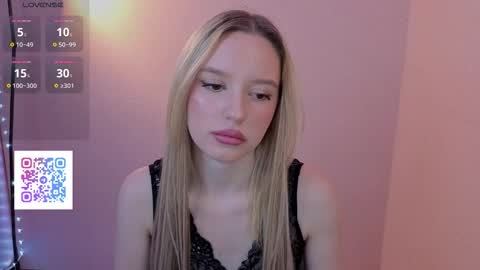 Snapshot of your_fucking_babby chatting on 12/14/25, 07:18 Olivia online show from 12/14/25, 07:18