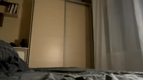 Snapshot of your_gentle_boy chatting on 02/15/25, 09:15 Gentle Boy online show from 02/15/25, 09:15