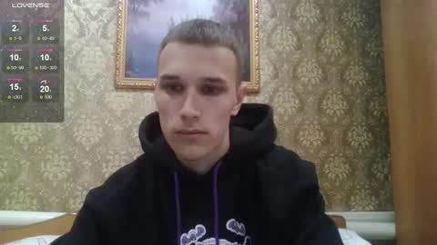 Snapshot of your_honeyy chatting on 11/04/25, 10:03 Mark online show from 11/04/25, 10:03