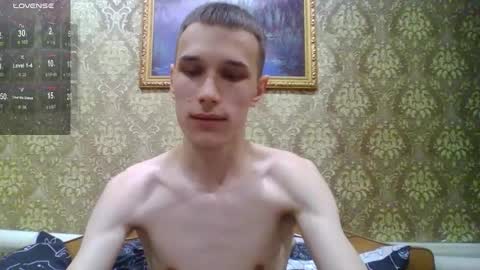 Snapshot of your_honeyy chatting on 11/07/25, 07:52 Mark online show from 11/07/25, 07:52