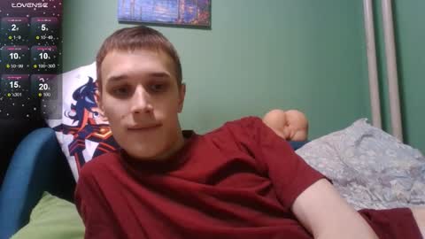 Snapshot of your_honeyy chatting on 12/19/25, 04:47 Mark online show from 12/19/25, 04:47