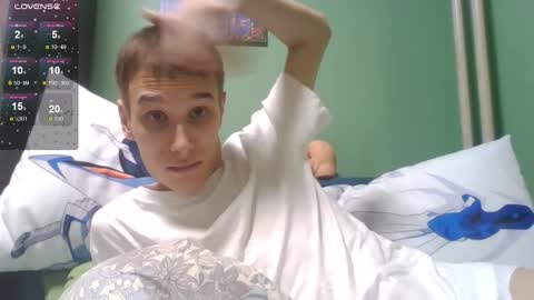 Snapshot of your_honeyy chatting on 12/21/25, 07:21 Mark online show from 12/21/25, 07:21