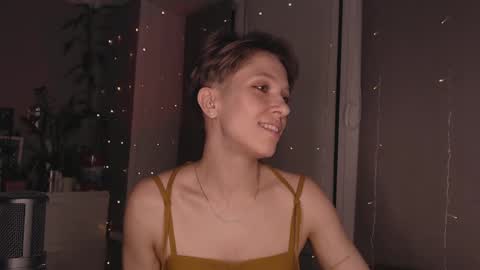 Alex and Kris long hair online show from 02/07/25, 08:53