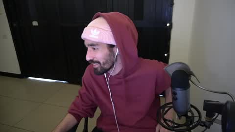 Snapshot of your_ice_cream chatting on 12/04/24, 03:54 Siebel. online show from 12/04/24, 03:54