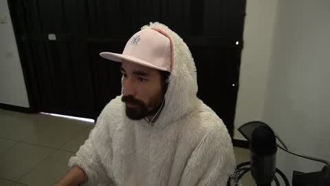 Snapshot of your_ice_cream chatting on 01/19/25, 02:28 Siebel. online show from 01/19/25, 02:28