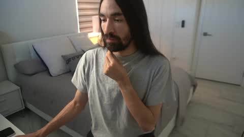 Snapshot of your_ice_cream chatting on 02/23/25, 02:04 Siebel. online show from 02/23/25, 02:04