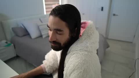 Snapshot of your_ice_cream chatting on 03/11/25, 04:29 Siebel. online show from 03/11/25, 04:29