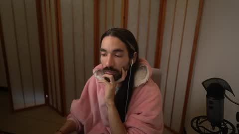 Snapshot of your_ice_cream chatting on 10/25/25, 03:29 Siebel. online show from 10/25/25, 03:29