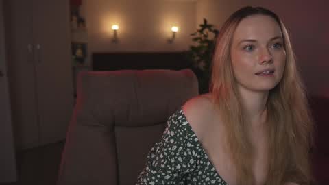 Snapshot of your_kat chatting on 11/10/25, 02:27 Katherine online show from 11/10/25, 02:27