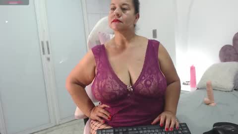 your_lady_milf online show from 02/06/25, 04:14