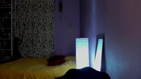 Leslie online show from 11/18/25, 10:14