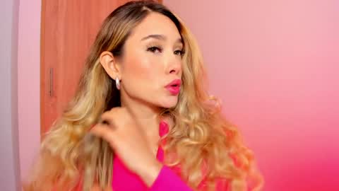 your_little_ online show from 01/06/25, 03:08