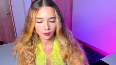 your_little_ online show from 01/08/25, 01:52