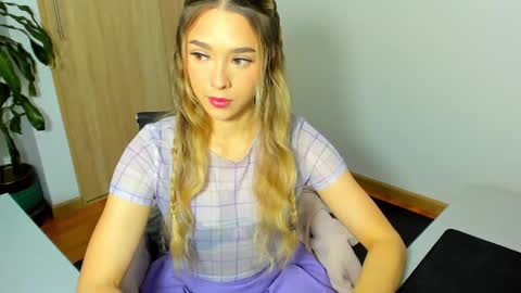 your_little_ online show from 02/25/25, 11:19