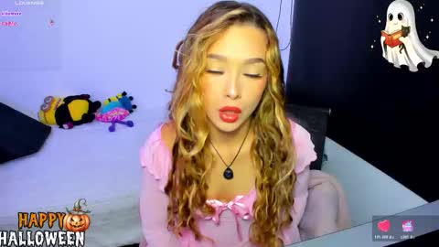 your_little_ online show from 10/31/25, 11:00