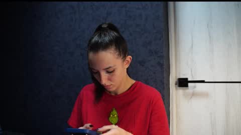 Snapshot of your_little_flexible_girl chatting on 11/04/25, 09:03 Meri online show from 11/04/25, 09:03