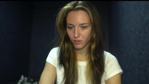 Snapshot of your_little_flexible_girl chatting on 11/28/25, 09:50 Meri online show from 11/28/25, 09:50