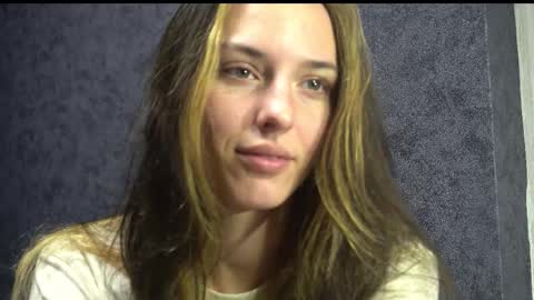 Snapshot of your_little_flexible_girl chatting on 12/04/25, 09:01 Meri online show from 12/04/25, 09:01