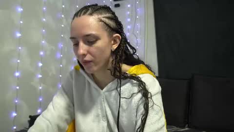 Snapshot of your_little_flexible_girl chatting on 03/07/26, 09:23 Meri online show from 03/07/26, 09:23