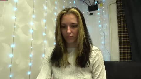 Snapshot of your_little_flexible_girl chatting on 04/12/26, 08:25 Meri online show from 04/12/26, 08:25