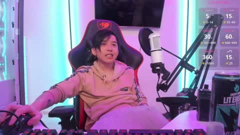 Snapshot of your_little_twink chatting on 12/06/24, 09:57 Han   online show from 12/06/24, 09:57