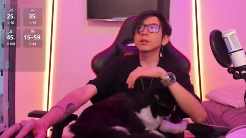 Snapshot of your_little_twink chatting on 01/12/25, 08:36 Han   online show from 01/12/25, 08:36