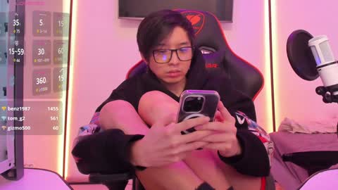 Snapshot of your_little_twink chatting on 01/13/25, 08:47 Han   online show from 01/13/25, 08:47