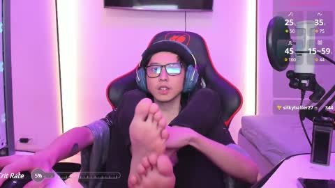 Snapshot of your_little_twink chatting on 02/28/25, 01:58 Han   online show from 02/28/25, 01:58