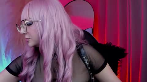 Cami independent model online show from 09/18/25, 07:32