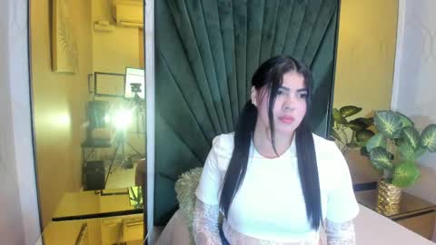 Snapshot of your_naughtyangel_ chatting on 05/27/26, 03:03 VIOLETA online show from 05/27/26, 03:03