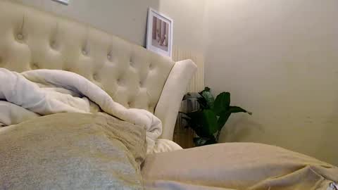 Lena online show from 02/09/26, 06:17