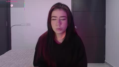 Snapshot of your_rosalie chatting on 09/12/25, 04:45 your_rosalie online show from 09/12/25, 04:45