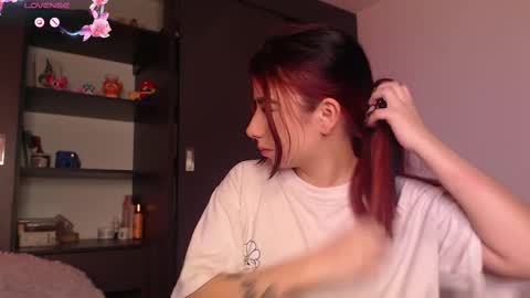 Snapshot of your_rosalie chatting on 09/25/25, 04:49 your_rosalie online show from 09/25/25, 04:49