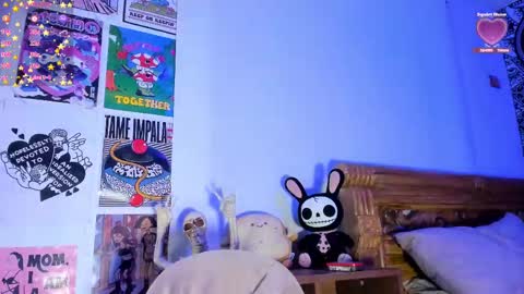 Daniela  Help me reach 100 likes online show from 10/05/25, 03:05