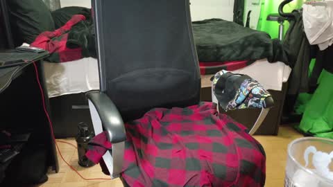 Snapshot of your_secret_johnny chatting on 01/23/25, 04:04 Ben Dover online show from 01/23/25, 04:04