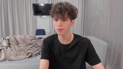 your_shy_guy online show from 01/06/25, 07:56