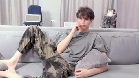 your_shy_guy online show from 01/25/25, 07:17