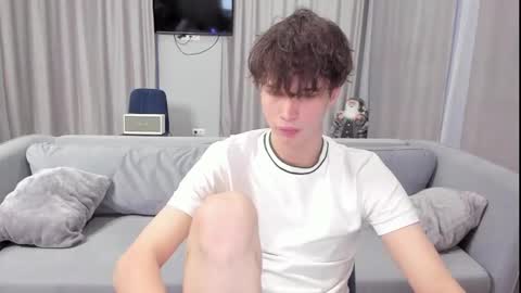 your_shy_guy online show from 01/26/25, 06:49