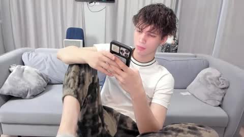 your_shy_guy online show from 01/27/25, 07:45